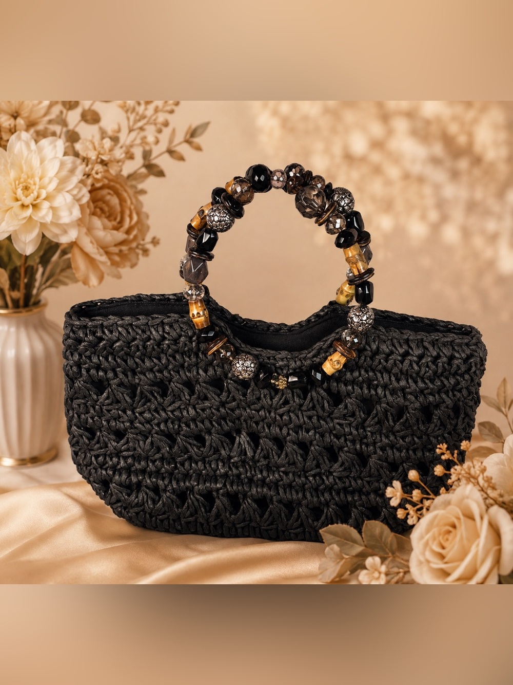 Women’s small woven sachet
8x14x6